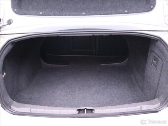 Opel Vectra 1,9 CDTi 110kW Elegance Xenon (2007) - 8