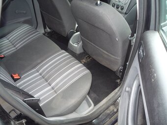 FORD FOCUS KOMBI 1,6 TDCI 80KW /TAŽNÉ ZAŘÍZENÍ - 8