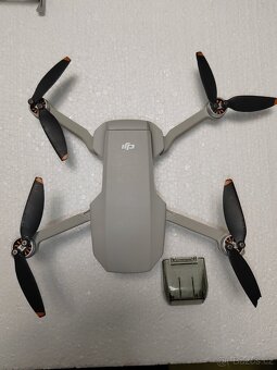 DJI Mini 2 SE Fly More Combo - 8