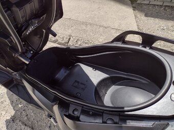 Yamaha x max 250i - 8