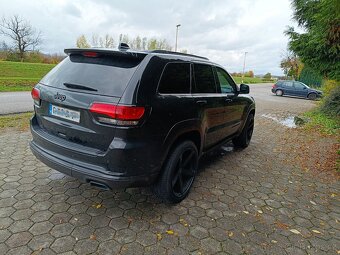 Jeep Grand Cherokee - 8