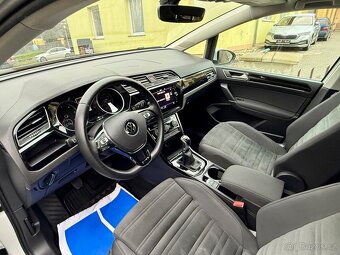 VW TOURAN 2,0TDi 110kW HIGHLINE TAŽNÉ ACC Vyhř.OKNO ČR - 8