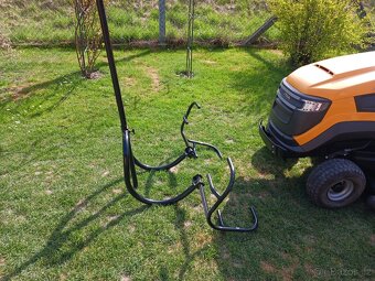 Montážní zvedák na zahradní traktor - 8