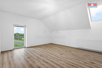 Prodej rodinného domu 6+kk, 276 m², Rabakov - 8