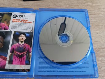 Prodám použitý,plně funkčníPlayStation 4 (500GB) + fifa23 - 8