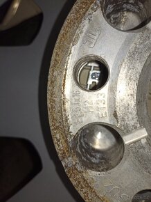 ALU kola 5x112 R16 215/65 R16 zimní. - 8