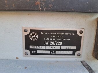 Dřevoobráběcí stroj JW 20/220 ČZ Strakonice - 8