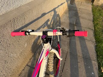 Dětské kolo  Cube 20 - 8