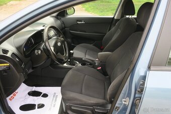 HYUNDAI I30 SW 1.6 16V, KLIMA, TAŽNÉ - 8
