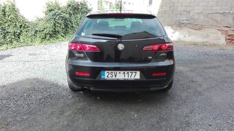 Alfa Romeo 159 1.9jtdm 110kw na díly nebo opravu - 8