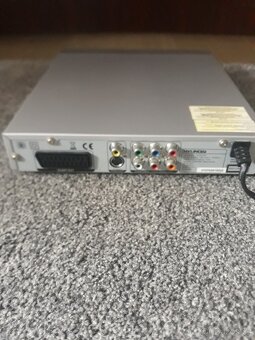 DVD  PŘEHRAVAČ  ZN.  HYUNDAI  S  DÁL. OVLADAČEM - 8