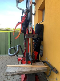 traktor Kubota viniční - 8