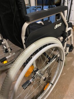 Invalidní vozík velikost 46 - 8