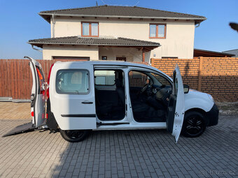 Renault Kangoo: rampa pro vozíčkáře - 8