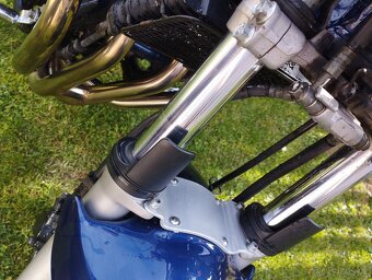 Suzuki bandit 600 - 8