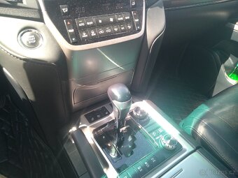TOYOTA LANDCRUISER 200 V8 DIESEL Model 2021 R. V. 1O/2020 - 8