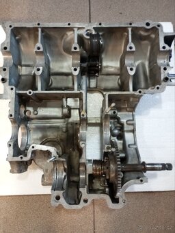 Prodám díly Honda CB 750 four - 8