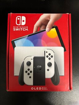 Nintendo Switch OLED + 4 hry + originální obal - 8