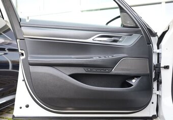 BMW 750Li 2019 - 8