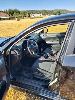 Subaru Impreza 2.0 D - 8