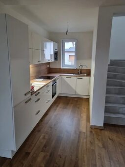 Pronájem řadového rodinného domu 4kk, 119 m2 - 8