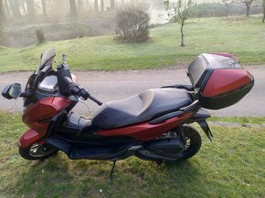 Honda Forza 125 - 8