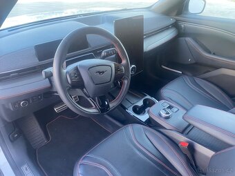Ford Mustang Mach-e Premium AWD - 8