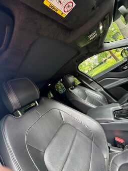Jaguar F-Pace 2.0 25t AWD R-Sport - 8