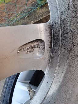 225/55/16 Zimní Alu kola Originál BMW 5x120 - 8