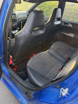 Subaru impreza STI - 8