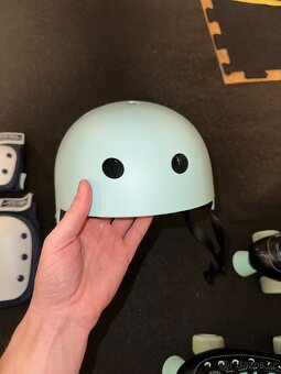 Kolečkové brusle SFR - 8