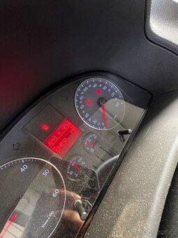 Caddy life 1.9 tdi 77kw 2010 - 8