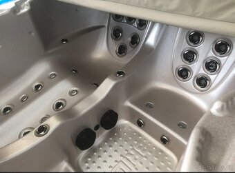 Vířivka Brilix - 8