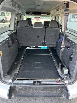 VW Caddy Maxi 2.0 - 8