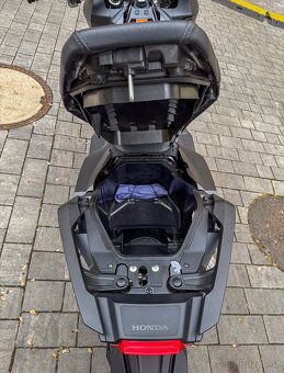 Prodám Hondu X-ADV 750 DCT (2024) – TOP stav-odpočet DPH - 8