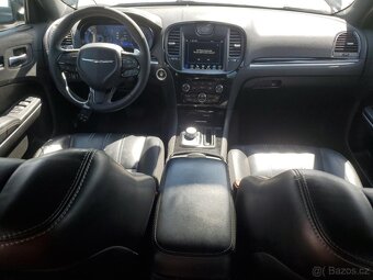 2022 Chrysler 300 S 3.6L RWD - 8
