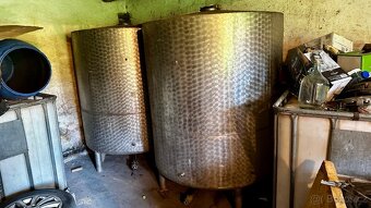 NEREZOVÉ - KAMENINOVÉ - PLASTOVÉ - NÁDOBY - 1000L - 6000L - 8