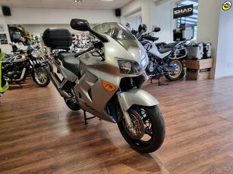 Honda VFR 800 - 8