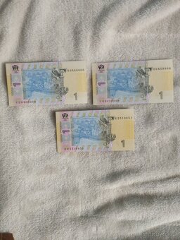bankovky a mince - 8