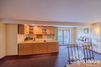 Prodej rodinného domu 4+1, 212 m², Dobrá - 8