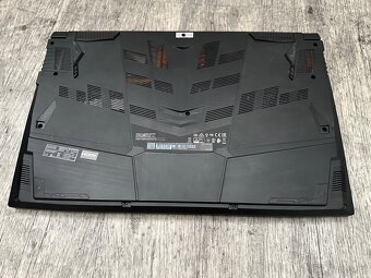 OBŘÍ 17.3” HERNÍ NOTEBOOK- MSI i5. 10gen/SSD/GTX/NOvÁ BAT - 8