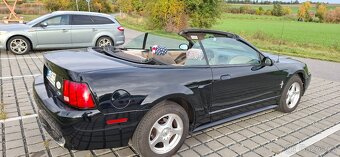 Ford mustang - 8