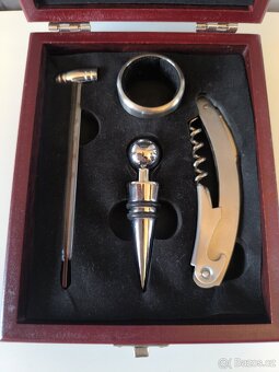 Šachy + sada na víno v dárkové krabičce - 8