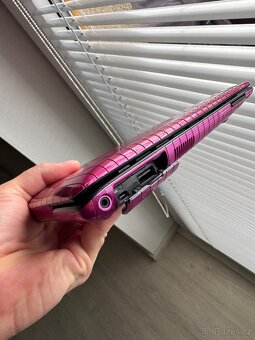 Asus EEE 1008P Karim Rashid collection - 8