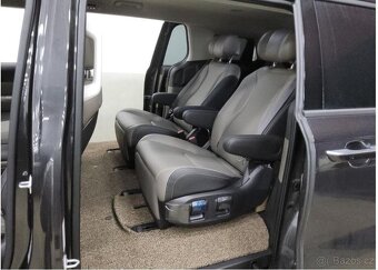 Kia Carnival 2.2-7 MÍST-DODÁNÍ 6/2025 - 8