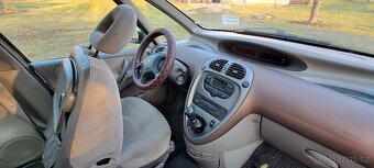 Prodám Citroën Xsara Picasso, veškeré díly z tohoto vozu - 8