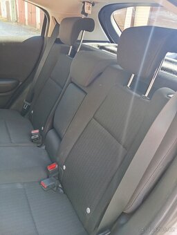 Prodám Hondu Hr-v - 8