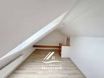 Pronájem mezonetového bytu 2+kk, 55m2, ul. U Hřiště , Ost - 8