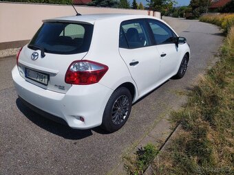 Toyota Auris 1.4 D-4D m.2013 jen 159000km - 8
