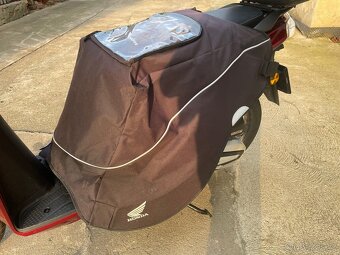 Skútr Honda Vision 110 - 8